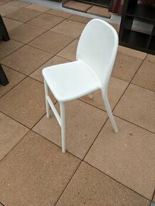 Dětská zvýšená odolná plastová židle k jídelnímu stolu IKEA