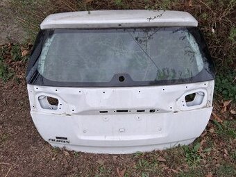 Toyota auris combi zadni dvere
