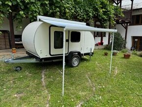 Minikaravan pro 2 osoby - přívěs do 750 kg, nebrzděný