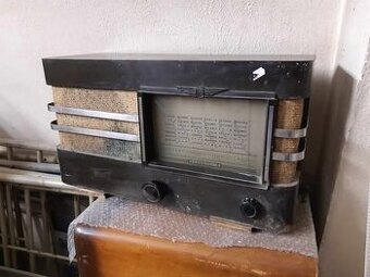 Rádio prvorepublikové historické