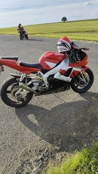 Yamaha R1 2000 zadřený motor
