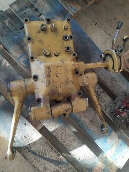 Víko hydrauliky 3011 - 1
