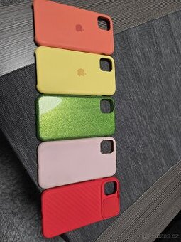 Prodám kryty na IPhone 11, - 1