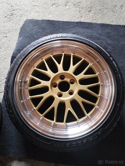 Japan Racing JR23 18x8.5 et35 5x100 Gold