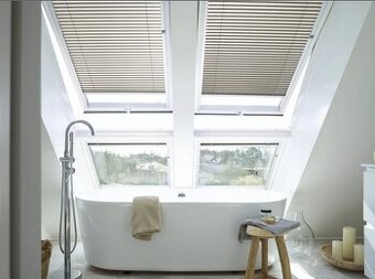 žaluzie na střešní okna velux sv. šedá