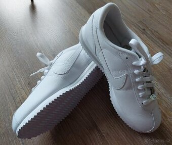 Dámské tenisky Nike vel. 40 bílé