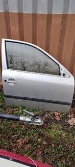 Pravé přední dveře Škoda Octavia 1