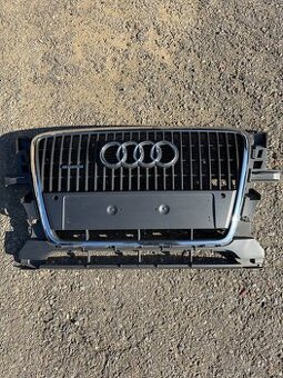 Audi q5 maska