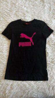 Černé triko s růžovým nápisem Puma