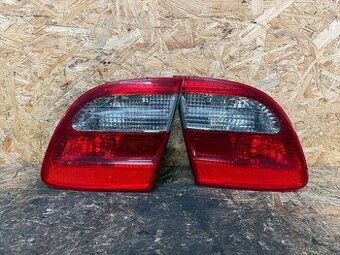 ZADNÍ VNITŘNÍ SVĚTLA MERCEDES W211 KOMBI
