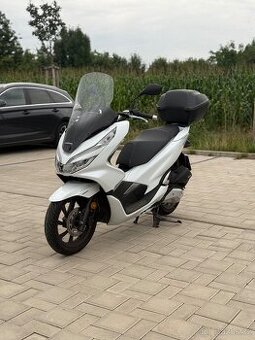 HONDA PCX 125 2019 Nájezd 5700KM