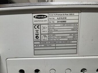 Prodám Střídač/měnič k FVE Fronius IG Plus 120V-3