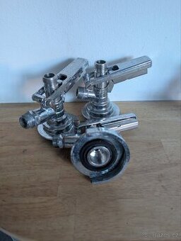 Výčepní pivní naražeč žehlička DSI