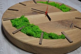 Dřevěné hodiny, mechové hodiny