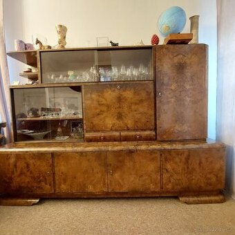 Prvorepublikový set – sekretář, rozkládací stůl a 4 židle