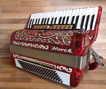 Akordeon (harmonika, heligonka) Horch