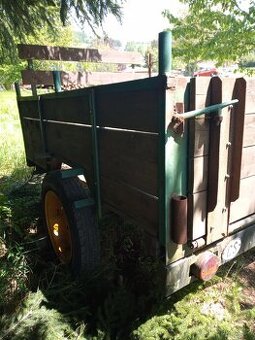 Prodám jedno nápravový vlek za traktor.