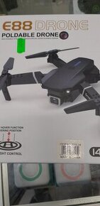 Mini dron E88