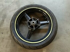 Yamaha R1 přední kolo