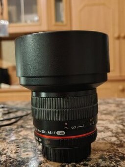 Prodám Samyang 14 mm, 2,8.