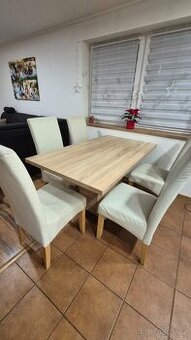 Jídelní Stůl a židle