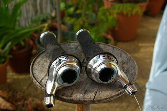 razeni Sram X0 gripshifty, 3x10