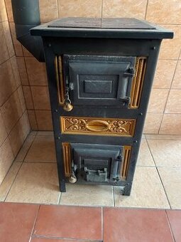 Prodám kachlová kamna Vysočanka