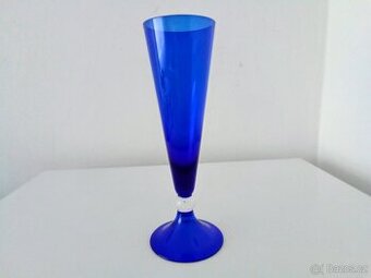 Modrá, skleněná váza