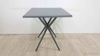 Šedý jídelní stůl 70x70 cm Sabine Tomasucci