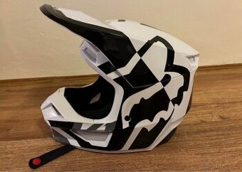 Dětská helma FOX na motorku