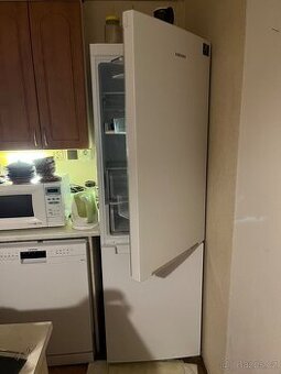 SAMSUNG RB33J3015WW lednice