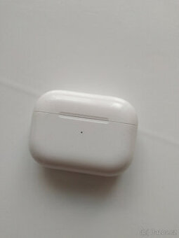Apple AirPods Pro (1. generace).
