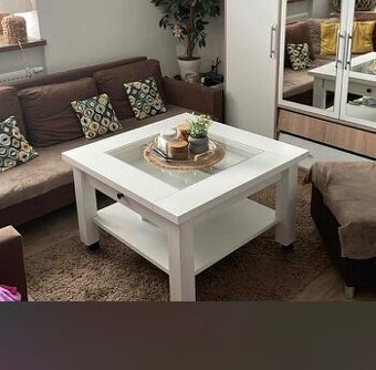 Konferenční stolek