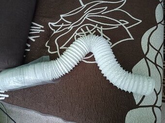 Hadice od mobilní klimatizace