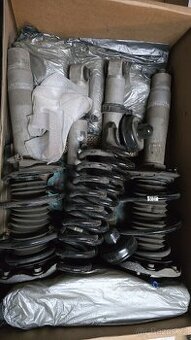 Originální EDC podvozek BMW M3 F80, M4 F82