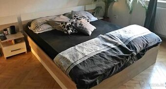Postel sconto 160/200 se stolkama a roštem bez matrace