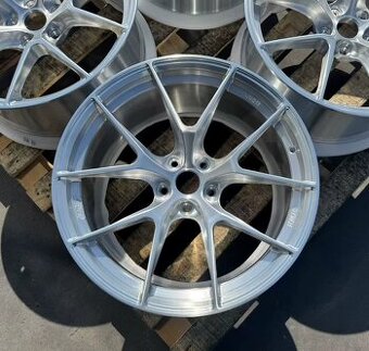 Kovaná kola R20 5x112 8J ET 45