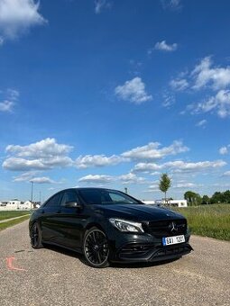 Mercedes-Benz CLA45 AMG