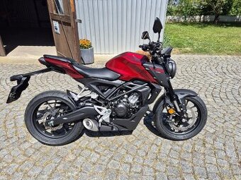 Honda CB125R 2025 / nová moto / nepřihlášeno / 6 let záruka