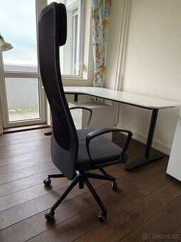 Kancelářská židle Markus IKEA černá
