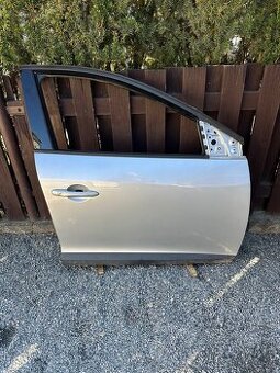 Renault Megane III pravé přední dveře.