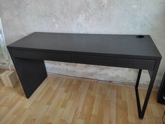 Psací stůl Micke