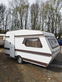 Karavan Hobby 400