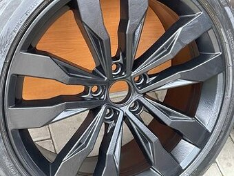 SUZUKA orig.VW  5x112 8jx19 ET 47 225 45 R19 letne