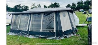 Předstan Isabella ke karavanu 560