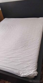 Postel 180x200 + matrace + doprava po Praze zdarma