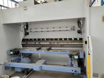 Ohraňovací lis CNC AP 3100/100