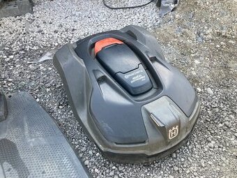 Husqvarna 450X - Robotická sekačka