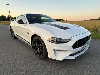 Ford Mustang GT 5.0 V8 331kW výroční model