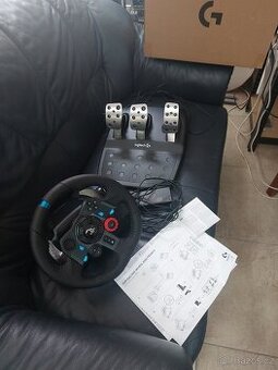 Herní volant s pedály Logitech G29, krabice, top stav